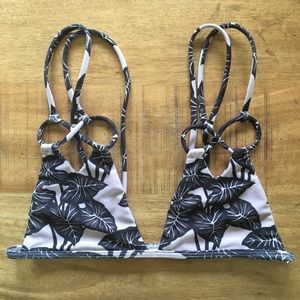 Small Acacia Santorini Black Elephant Top 🖤